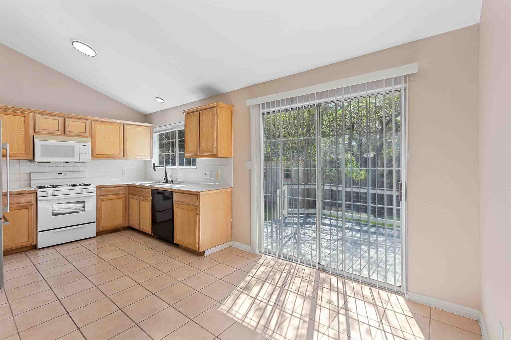 2003  Ramona Cir, photo 7