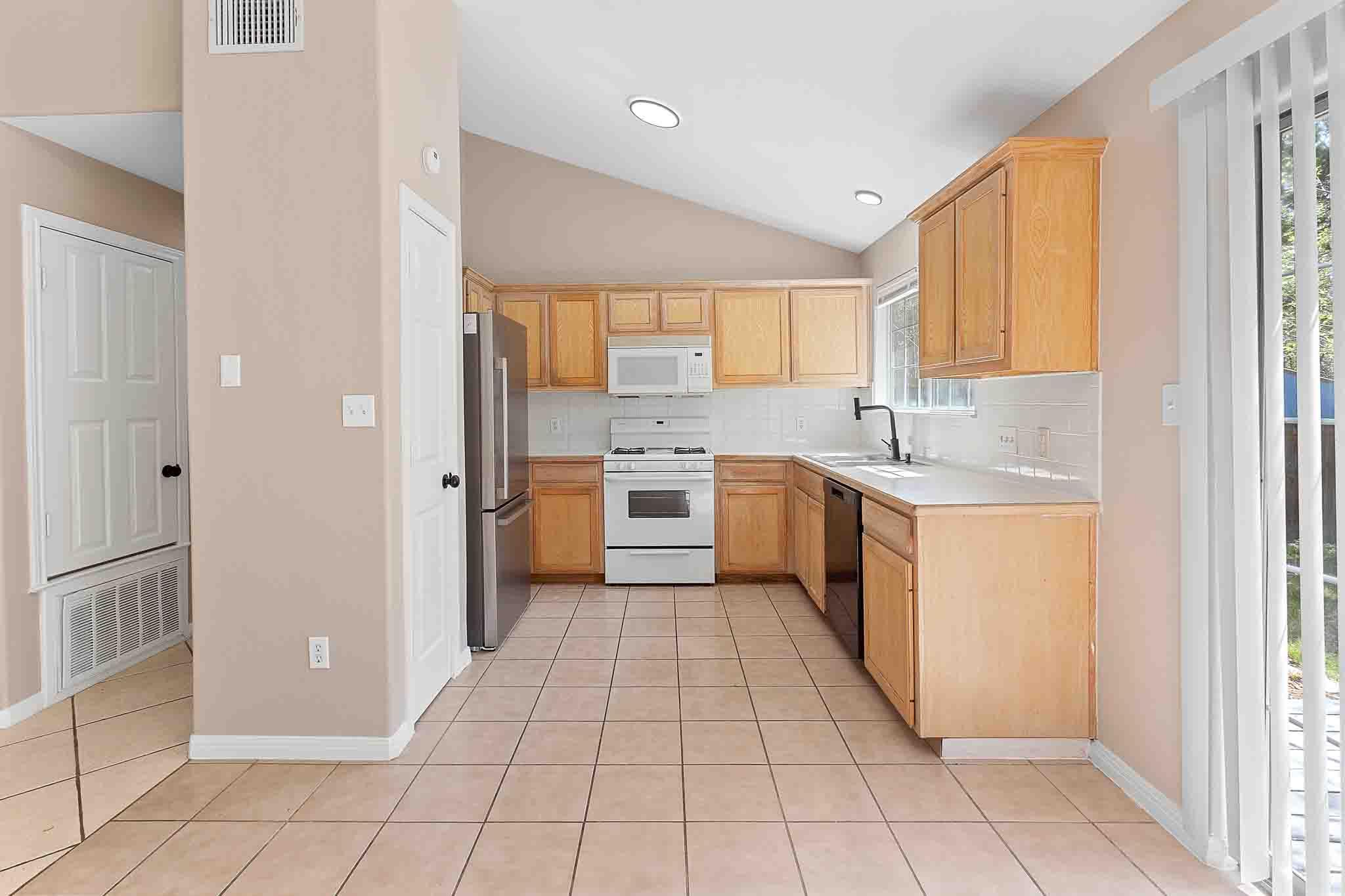 2003  Ramona Cir, photo 8