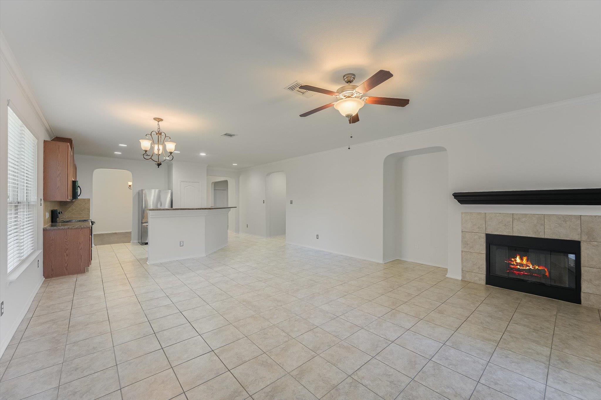 860  Water Hyacinth Loop, photo 4