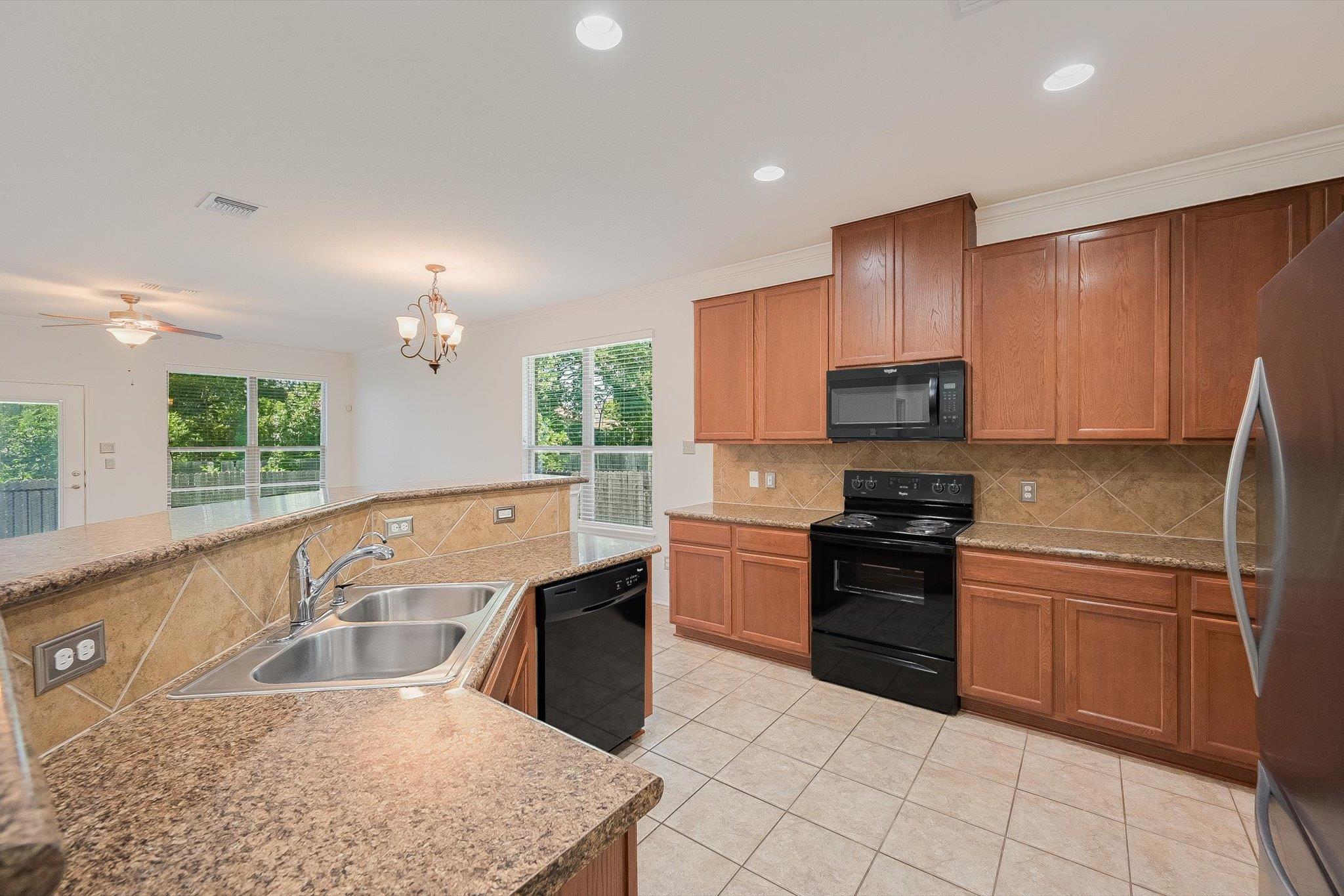 860  Water Hyacinth Loop, photo 7