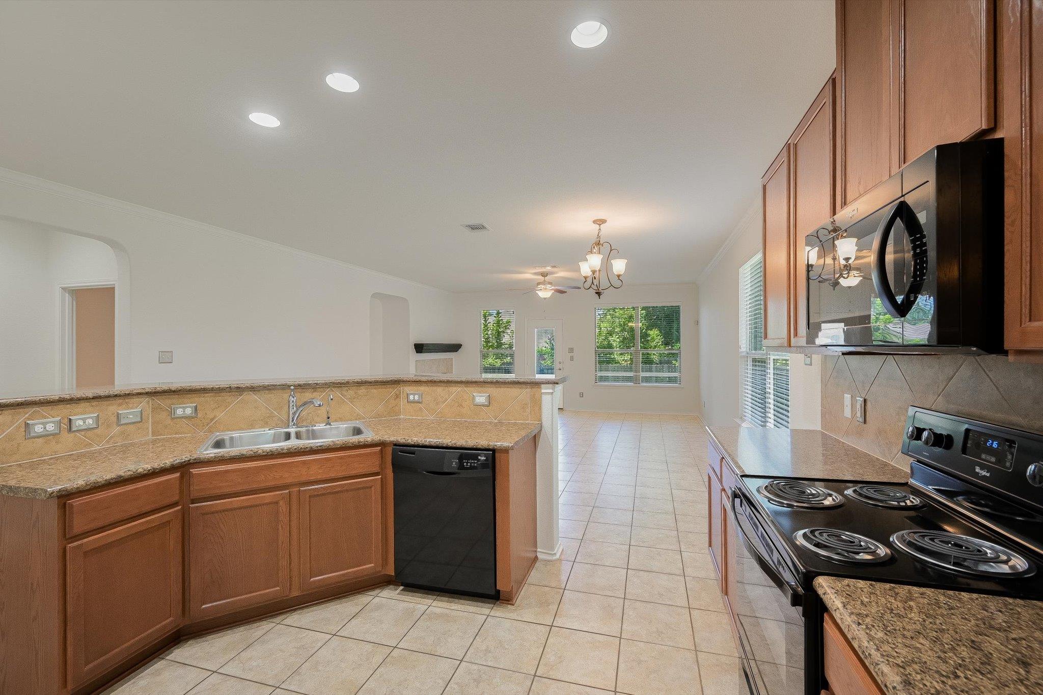 860  Water Hyacinth Loop, photo 9