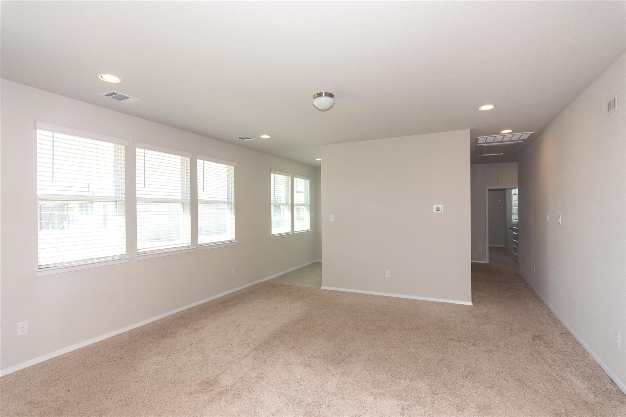 350  Fabion St, photo 7