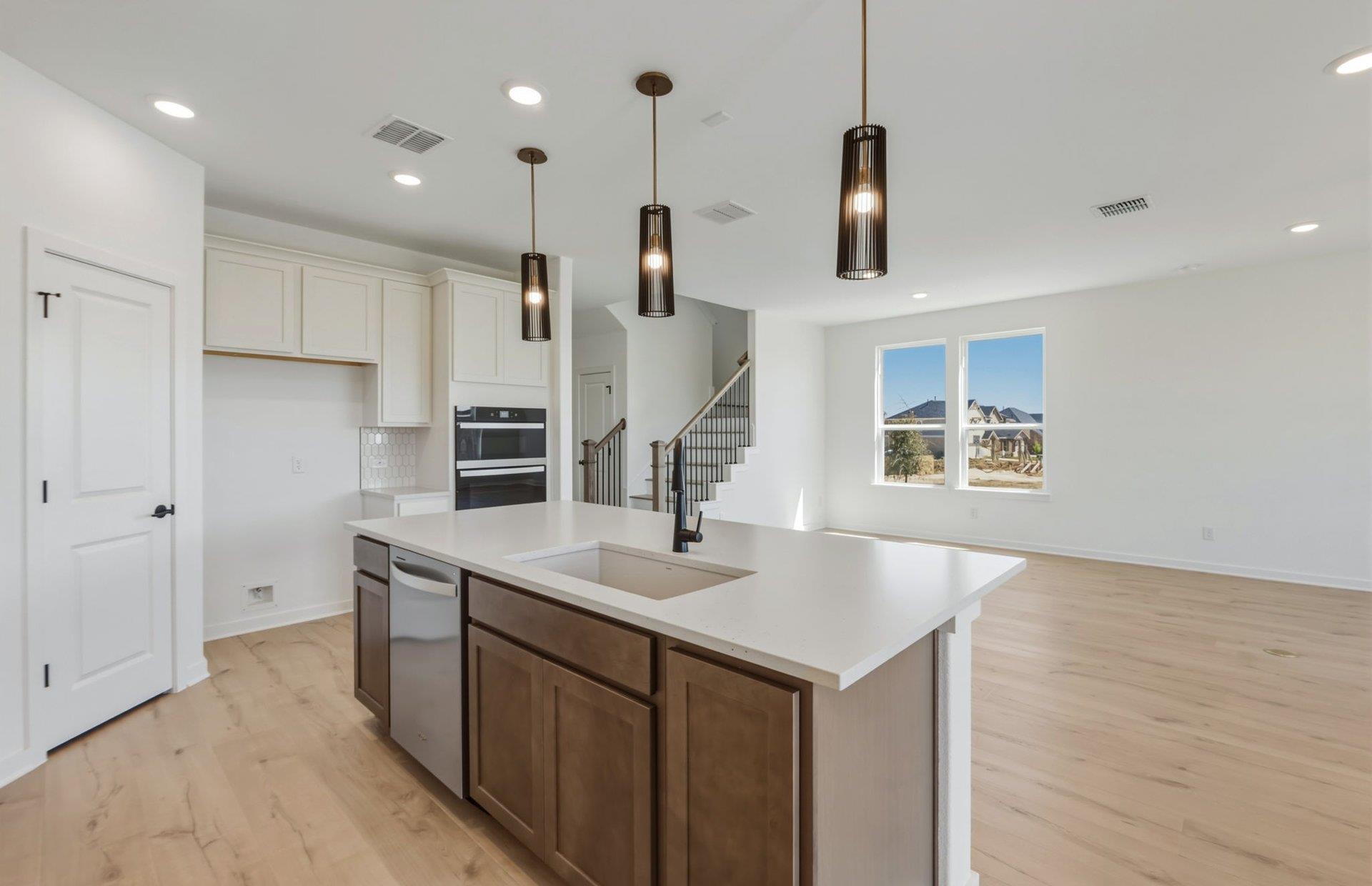 536  Rubber Tree Way, photo 8