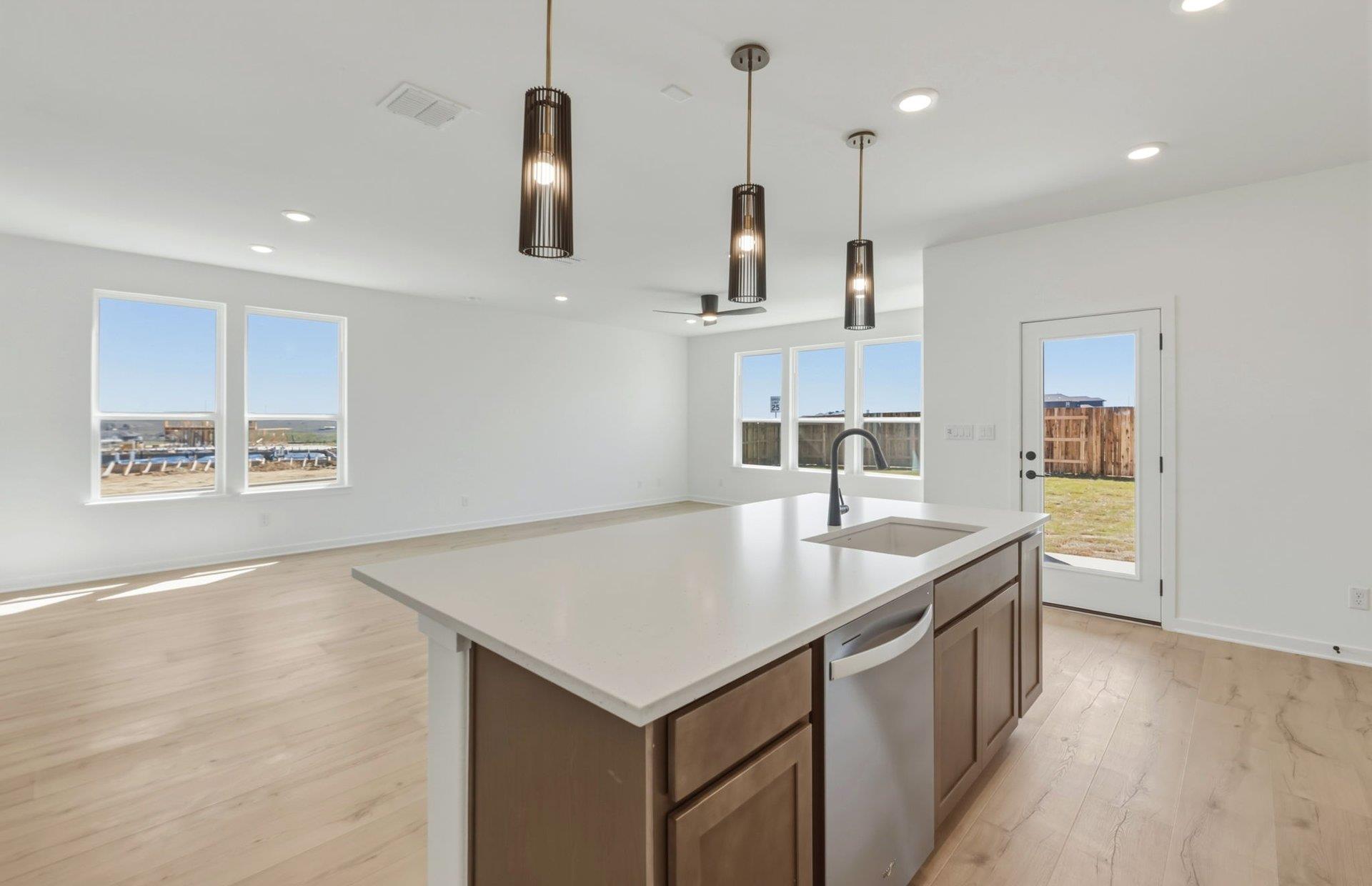 536  Rubber Tree Way, photo 9