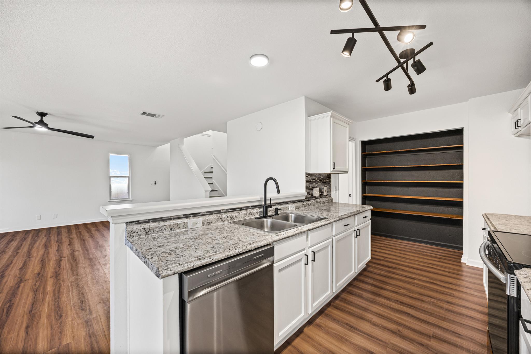 117  High Point Blvd, photo 8