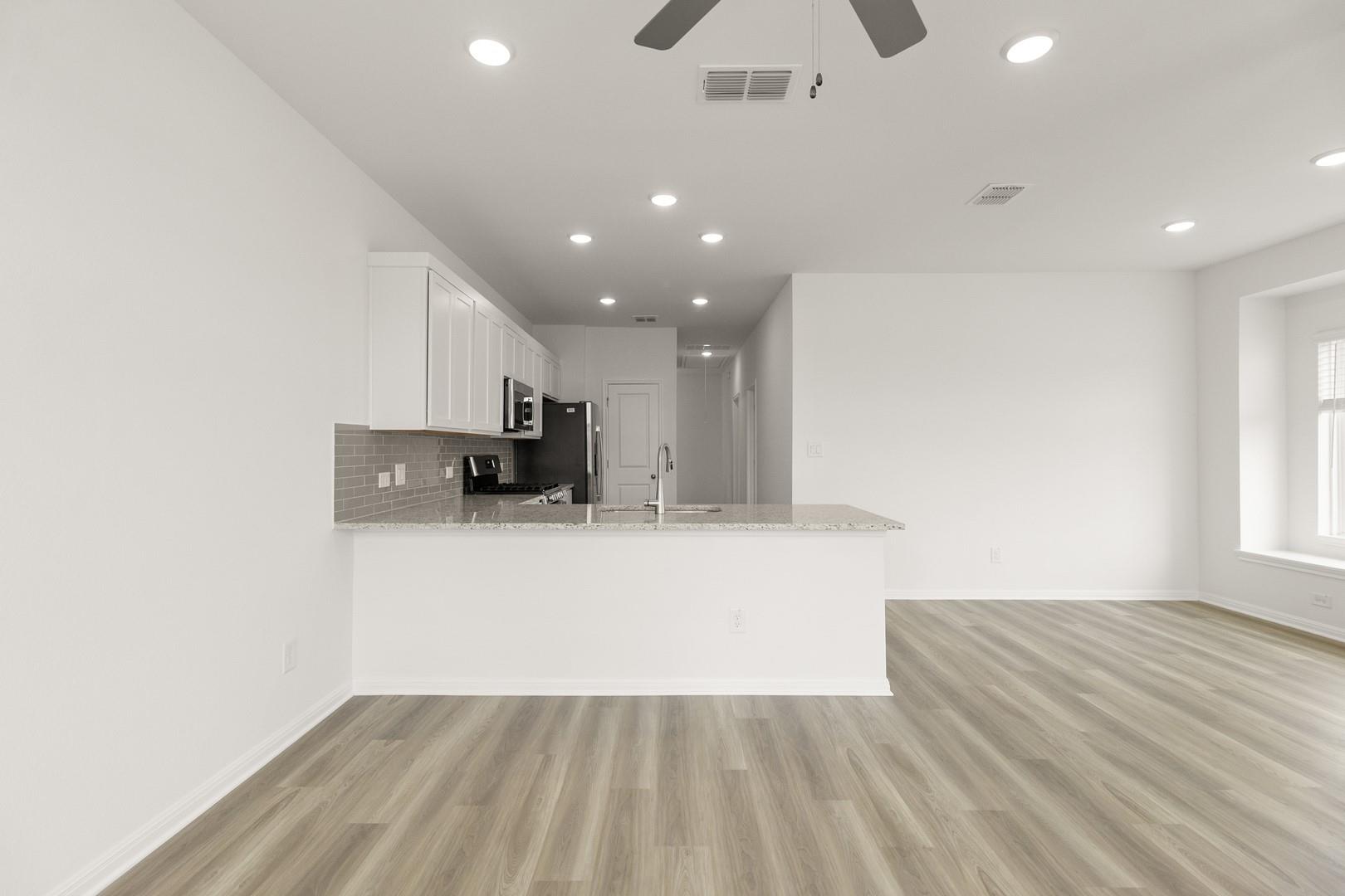 1648  Esplanade Pkwy, photo 3