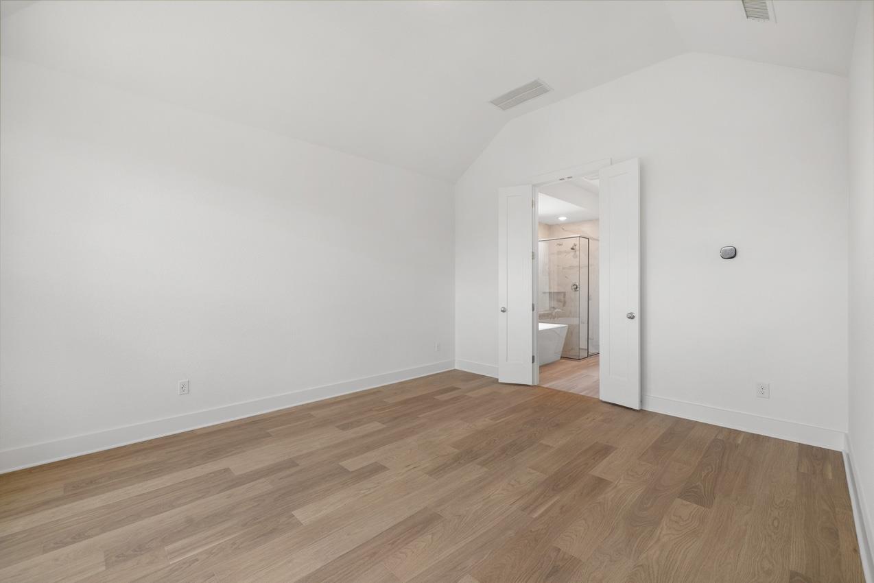 252  Menlo Bnd, photo 4