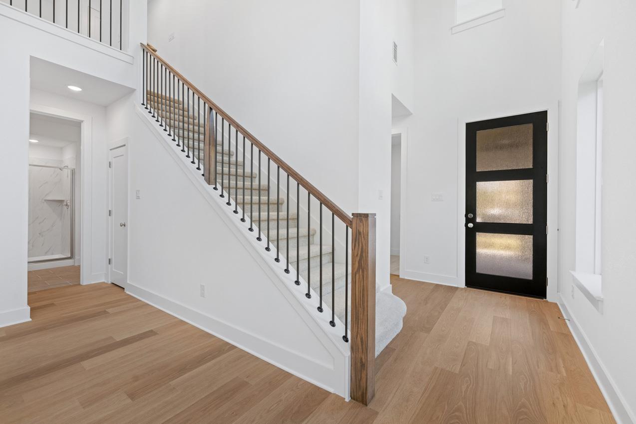 252  Menlo Bnd, photo 8