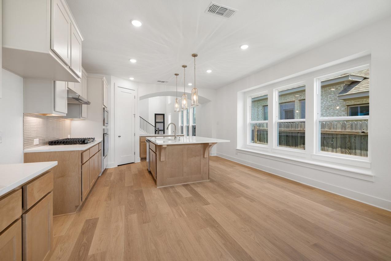 252  Menlo Bnd, photo 9