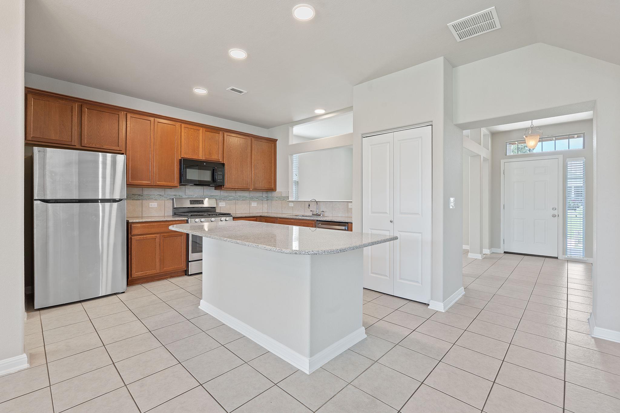216  Greene Dr, photo 5