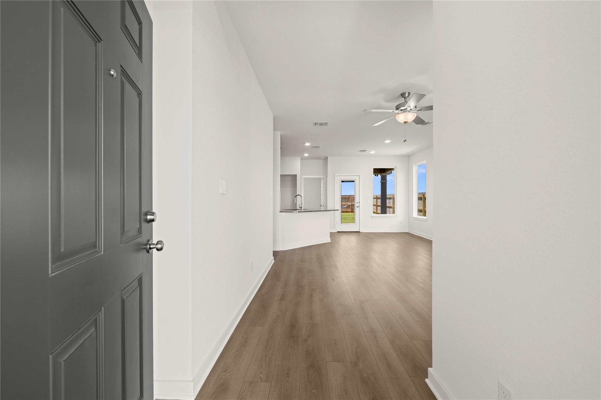 228  Gus Loop, photo 3