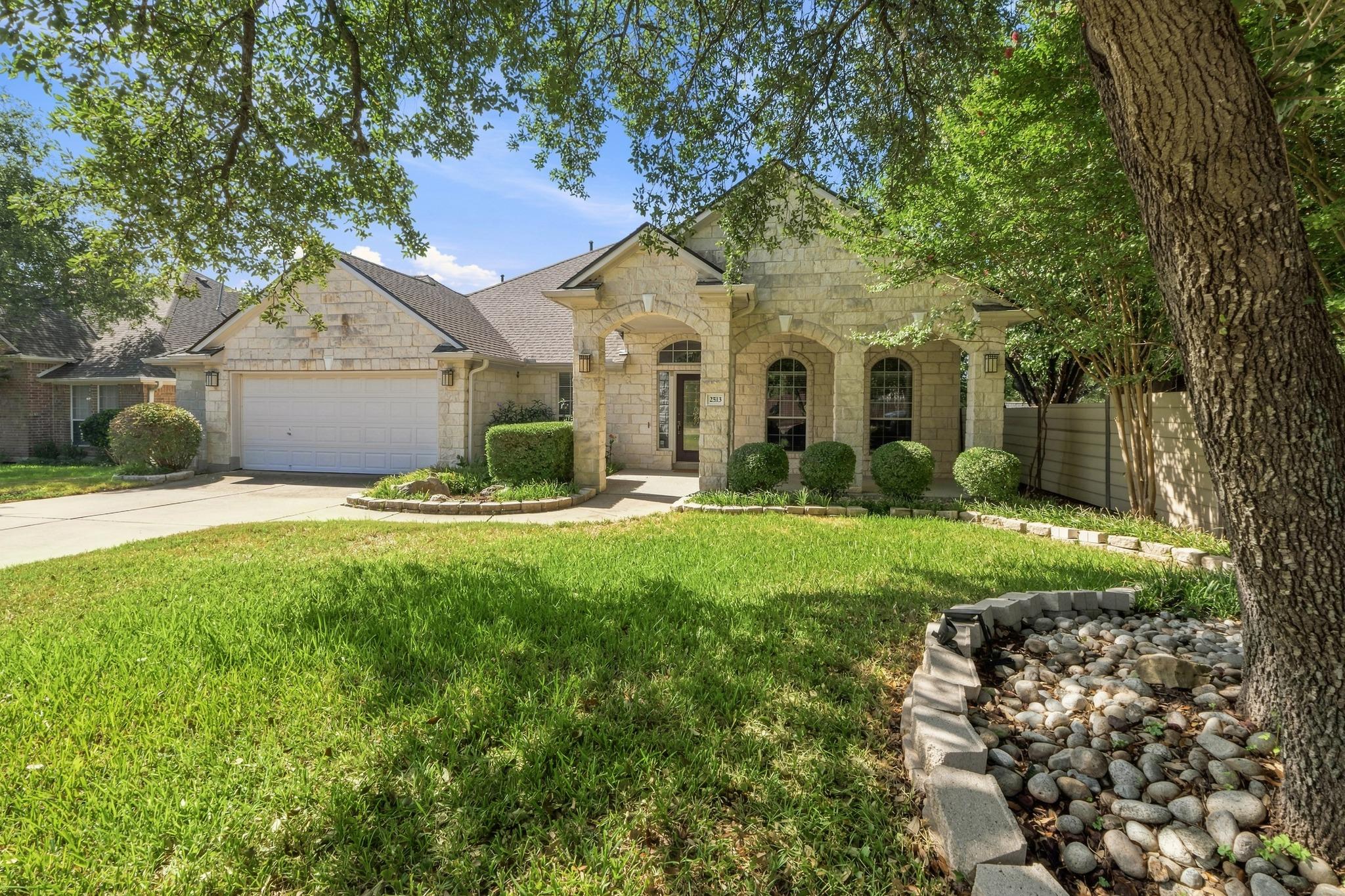 2513  Wanakah Ridge Dr, photo 2