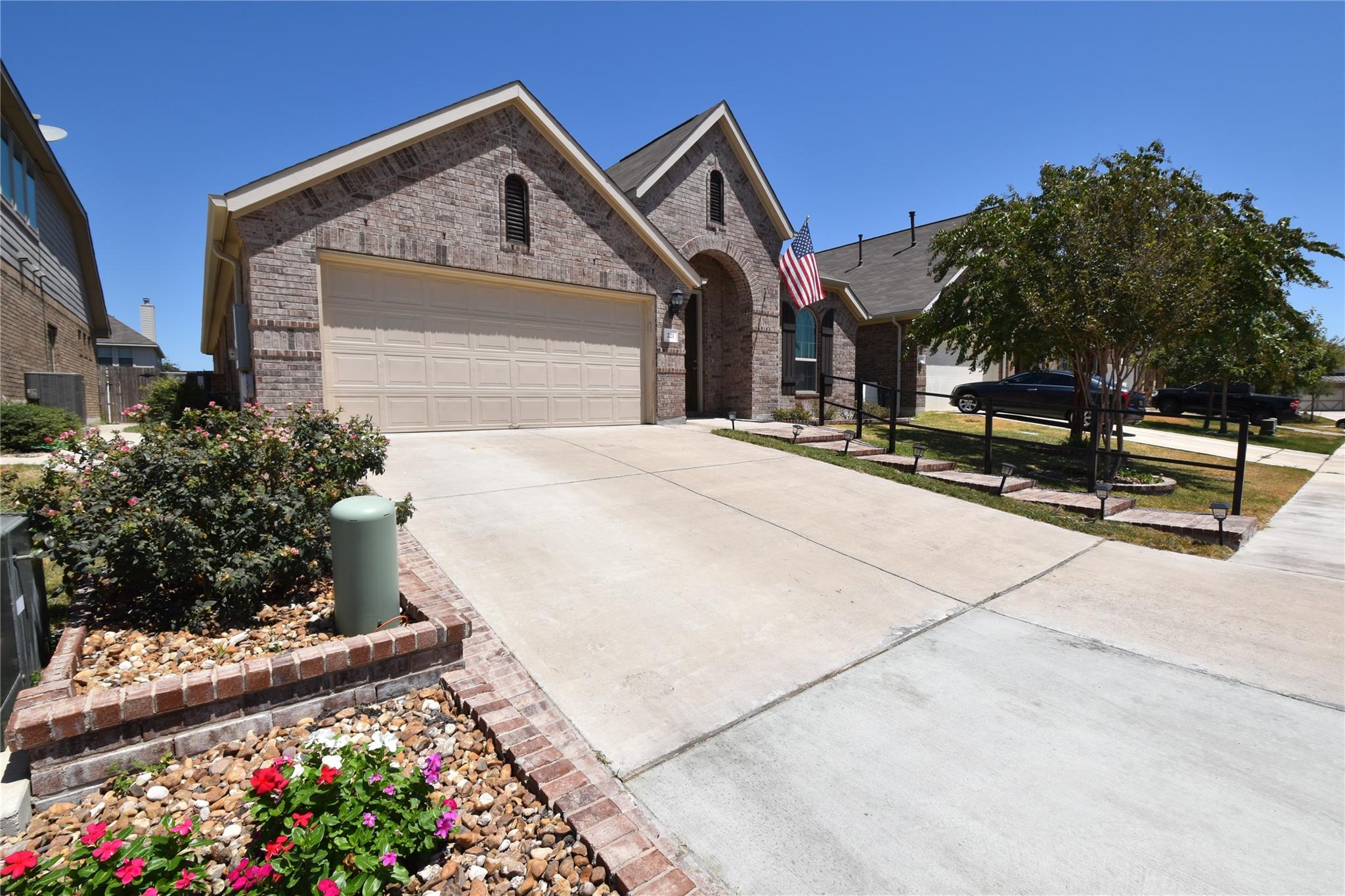 221  Joseph Dr, photo 4