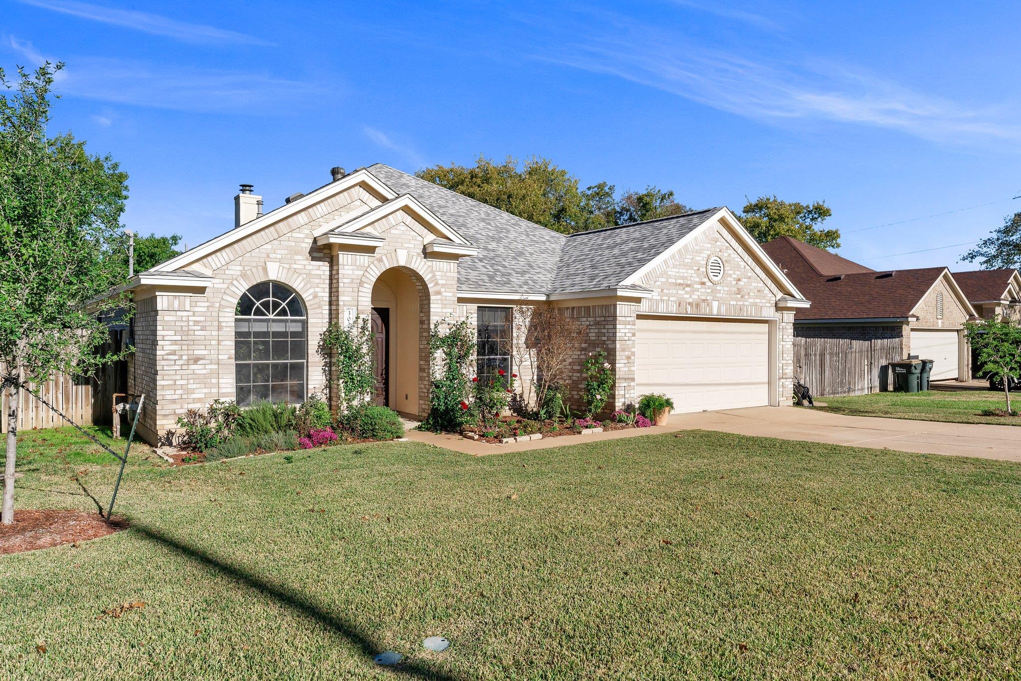 302  Debora Dr, photo 2