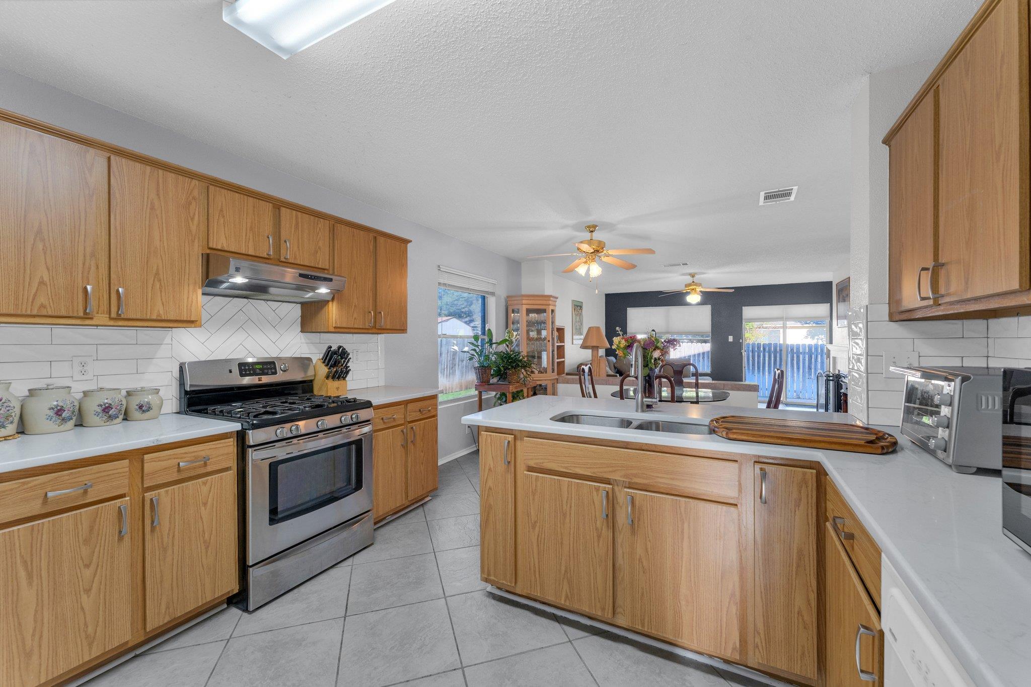 302  Debora Dr, photo 7