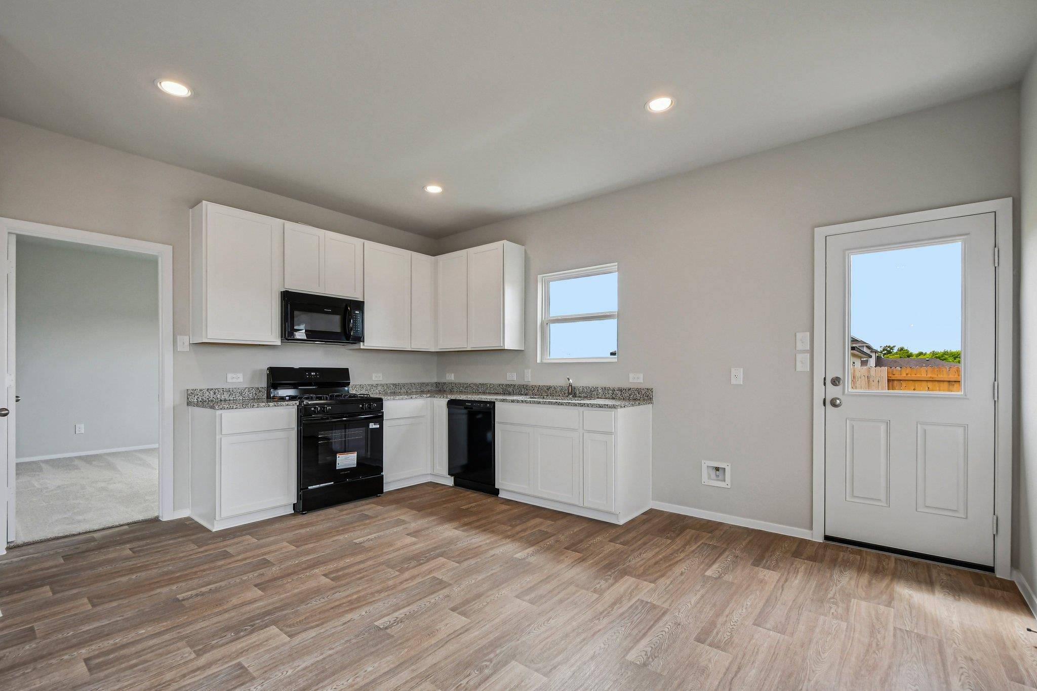 251  Haywood Mnr, photo 11