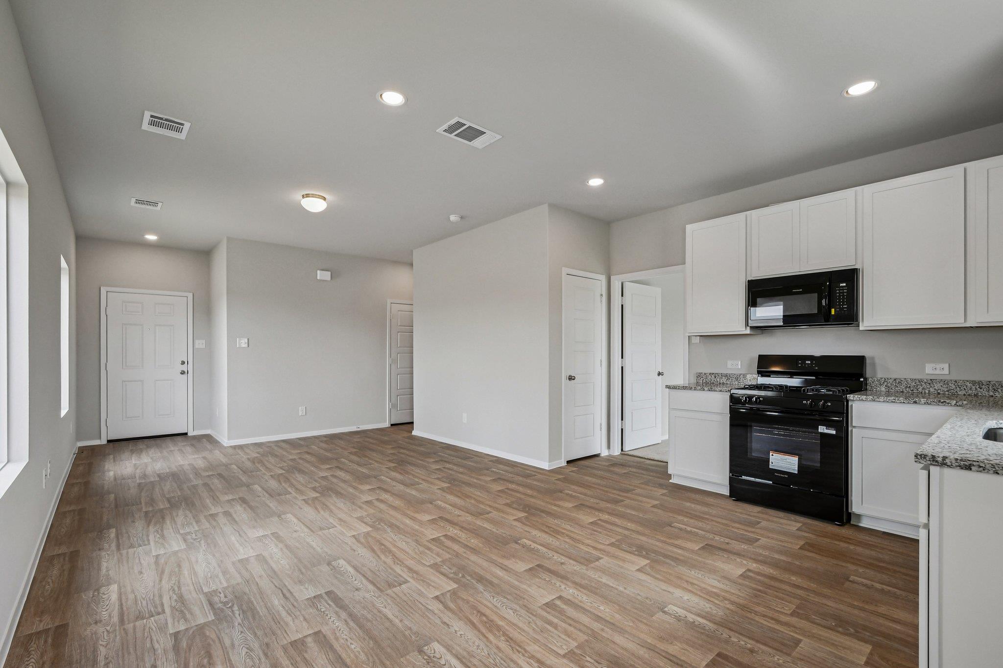 251  Haywood Mnr, photo 10