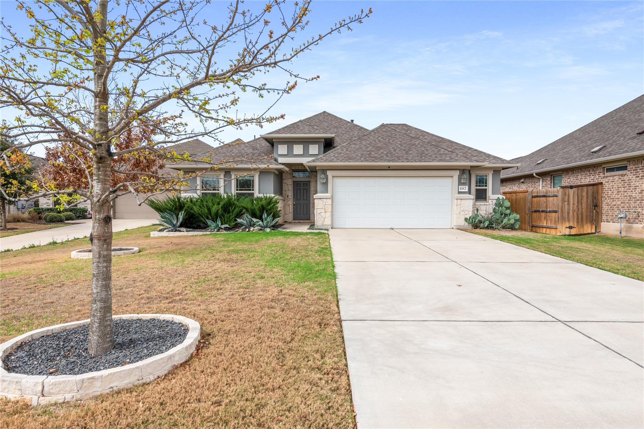 682  Coyote Creek Way, photo 2