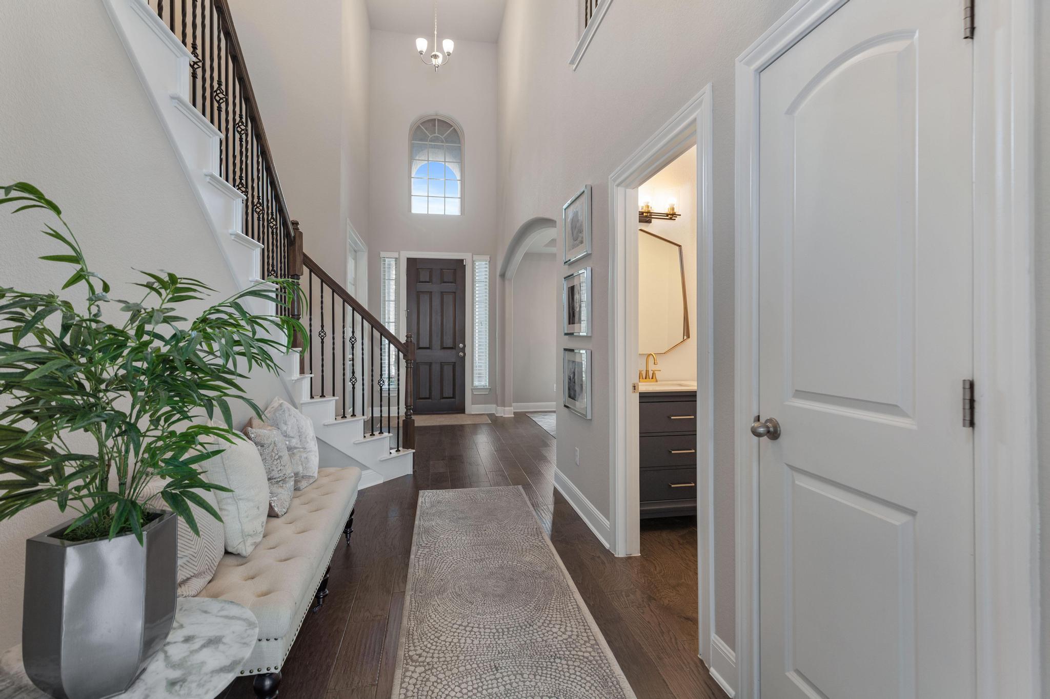 3028  Silvergrass Cv, photo 3