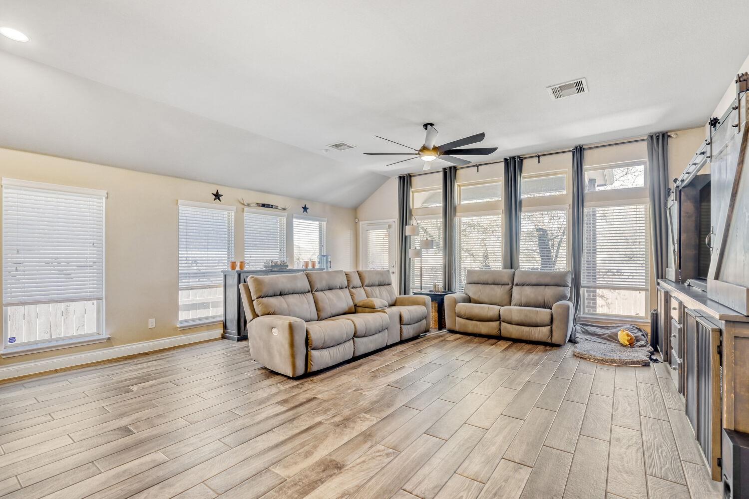 2416  BURBERRY Ln, photo 11