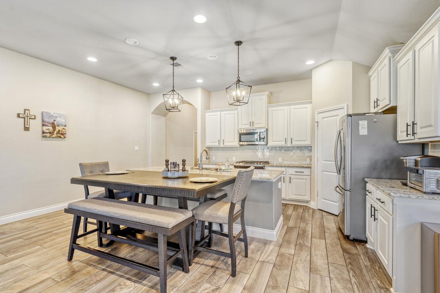2416  BURBERRY Ln, photo 9