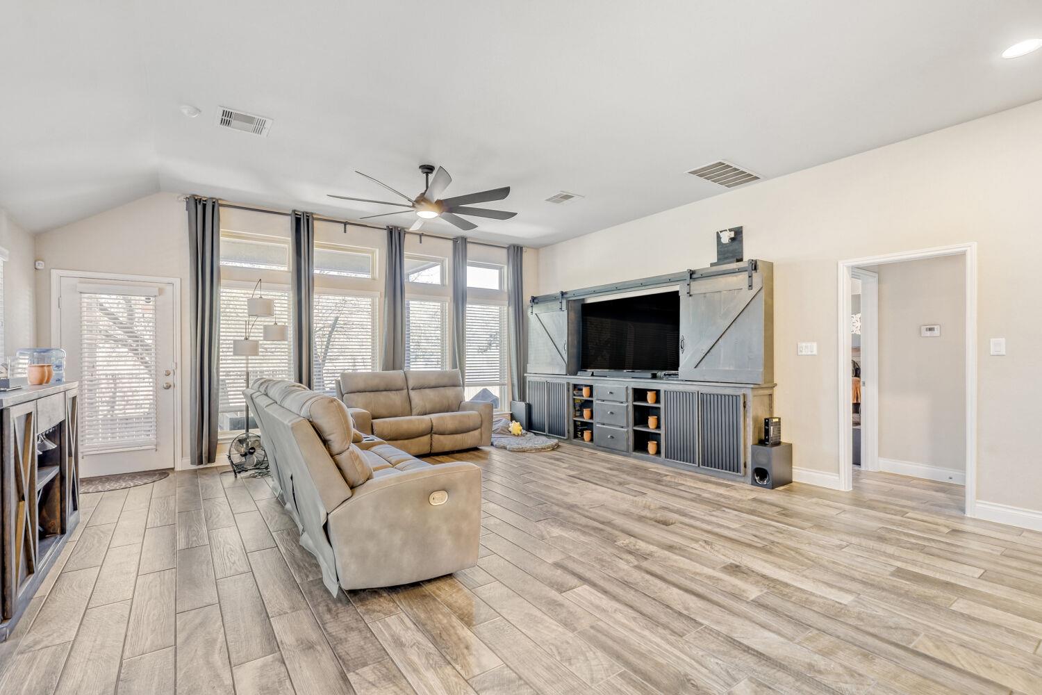 2416  BURBERRY Ln, photo 10