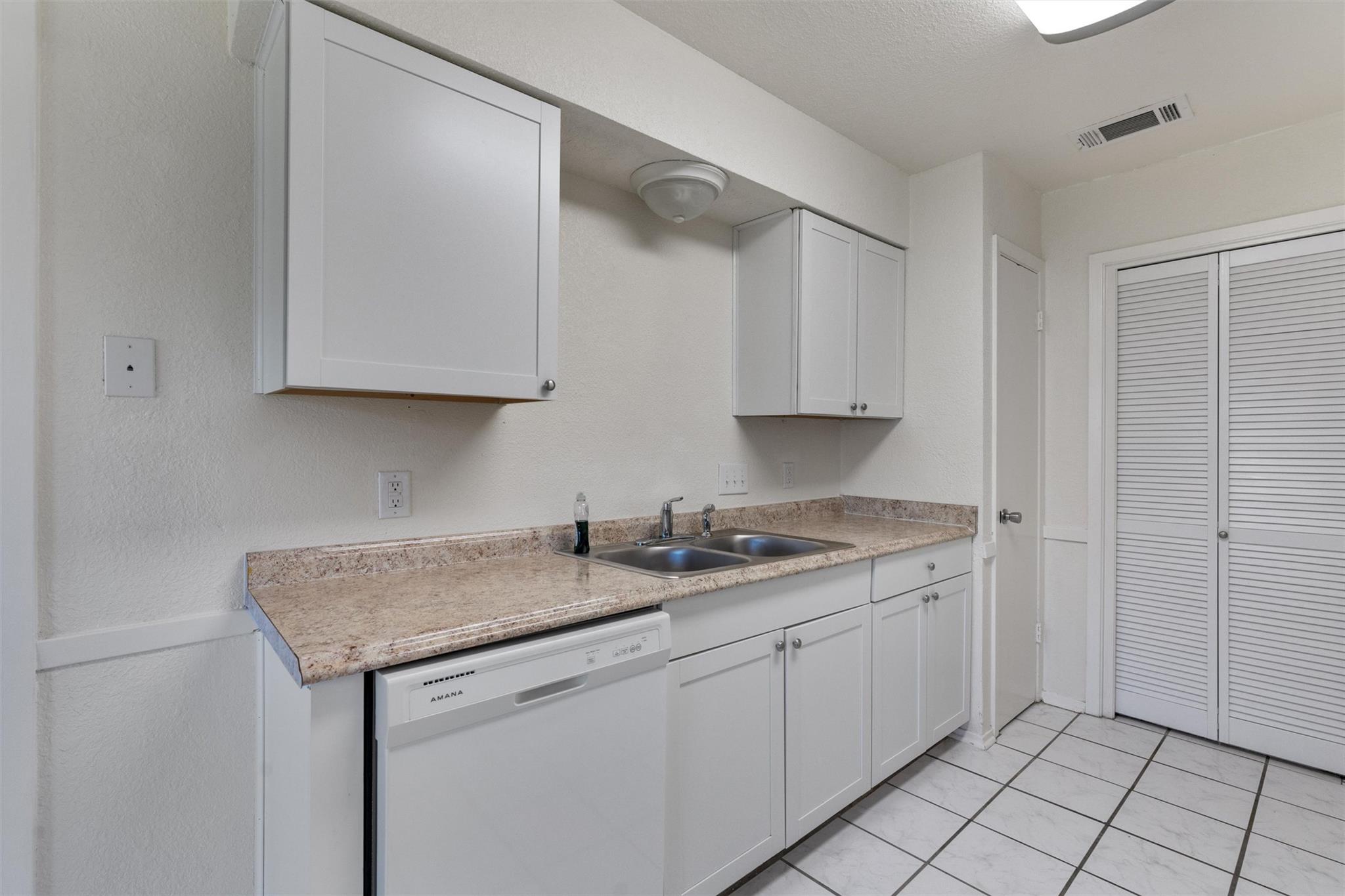 212  Rockcrest Dr, photo 6