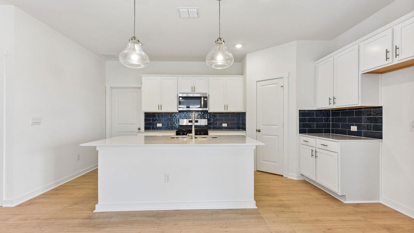 1925  LAZY ACRES St, photo 12