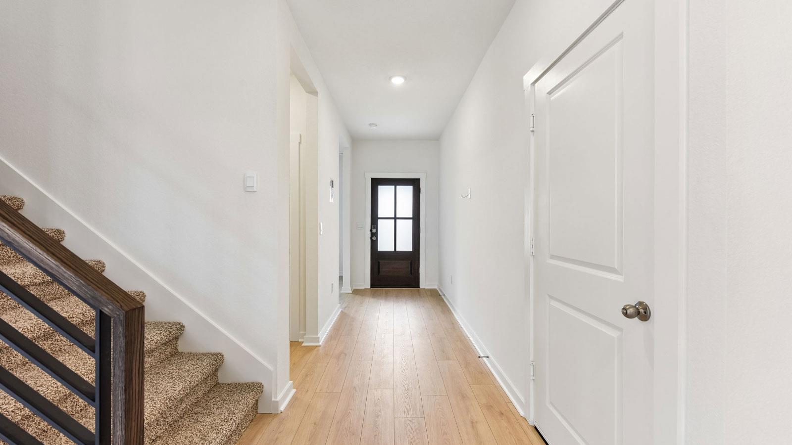1925  LAZY ACRES St, photo 3