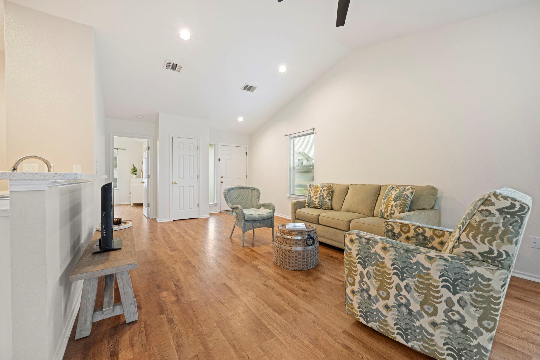 1011  Janae Ct, photo 12
