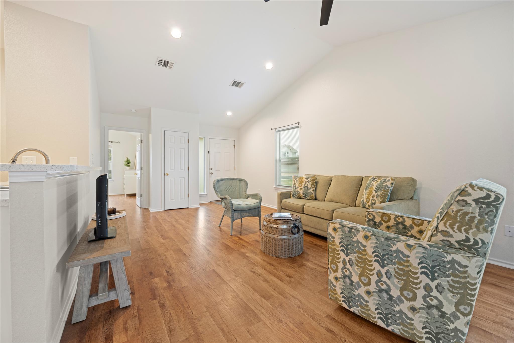 1011  Janae Ct, photo 5
