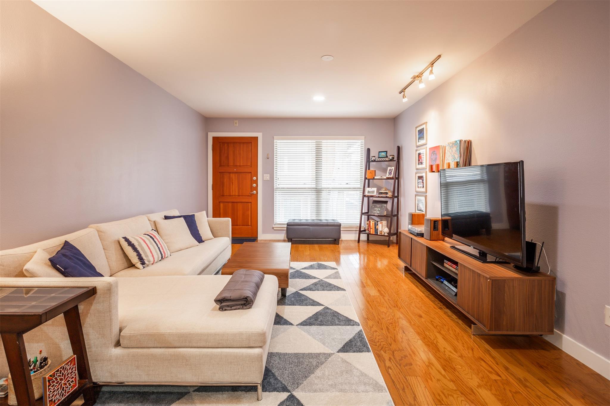 1115 W 10th St  #205, photo 8