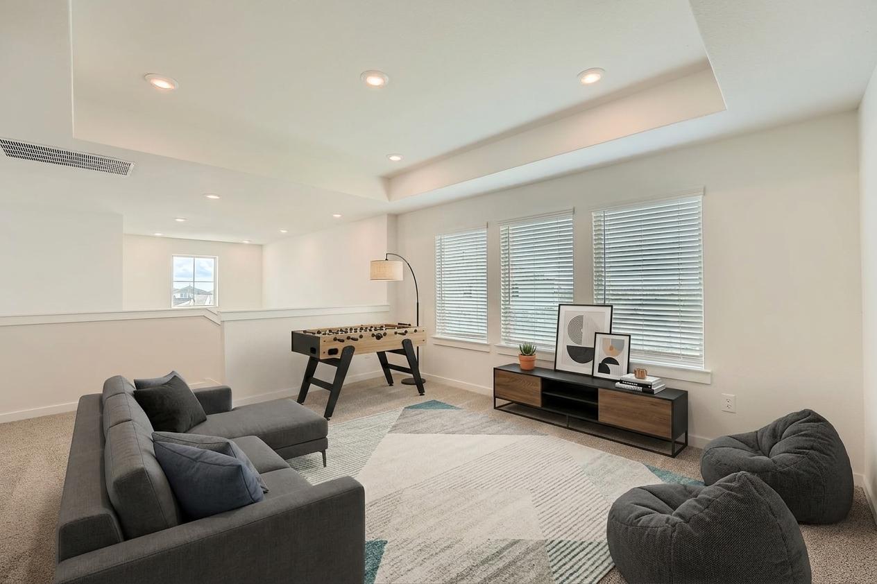 140  Bloomington Loop, photo 4