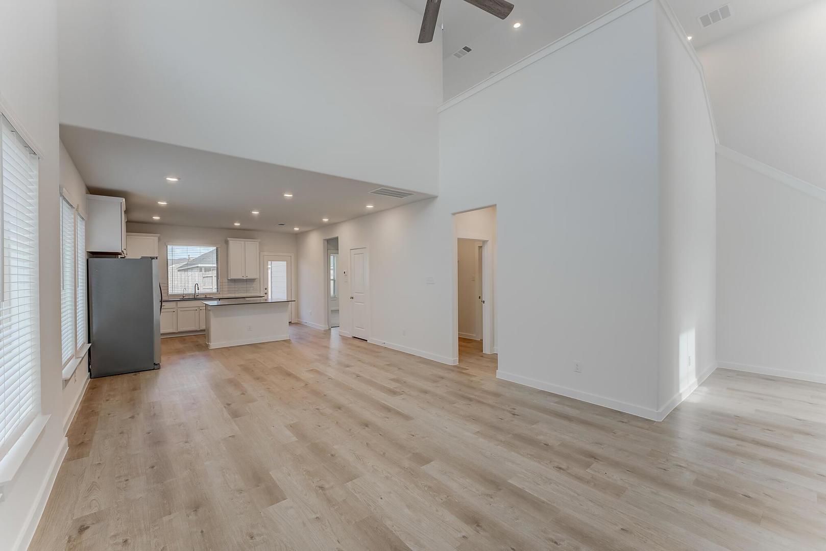 140  Bloomington Loop, photo 8