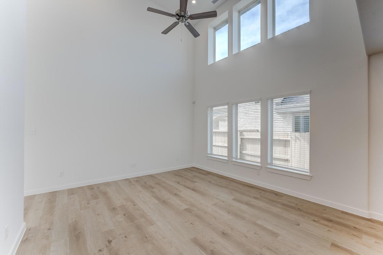 140  Bloomington Loop, photo 9