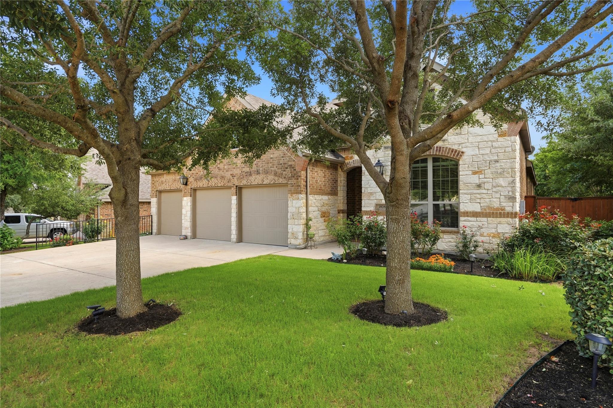 3928  Cole Valley Ln, photo 3