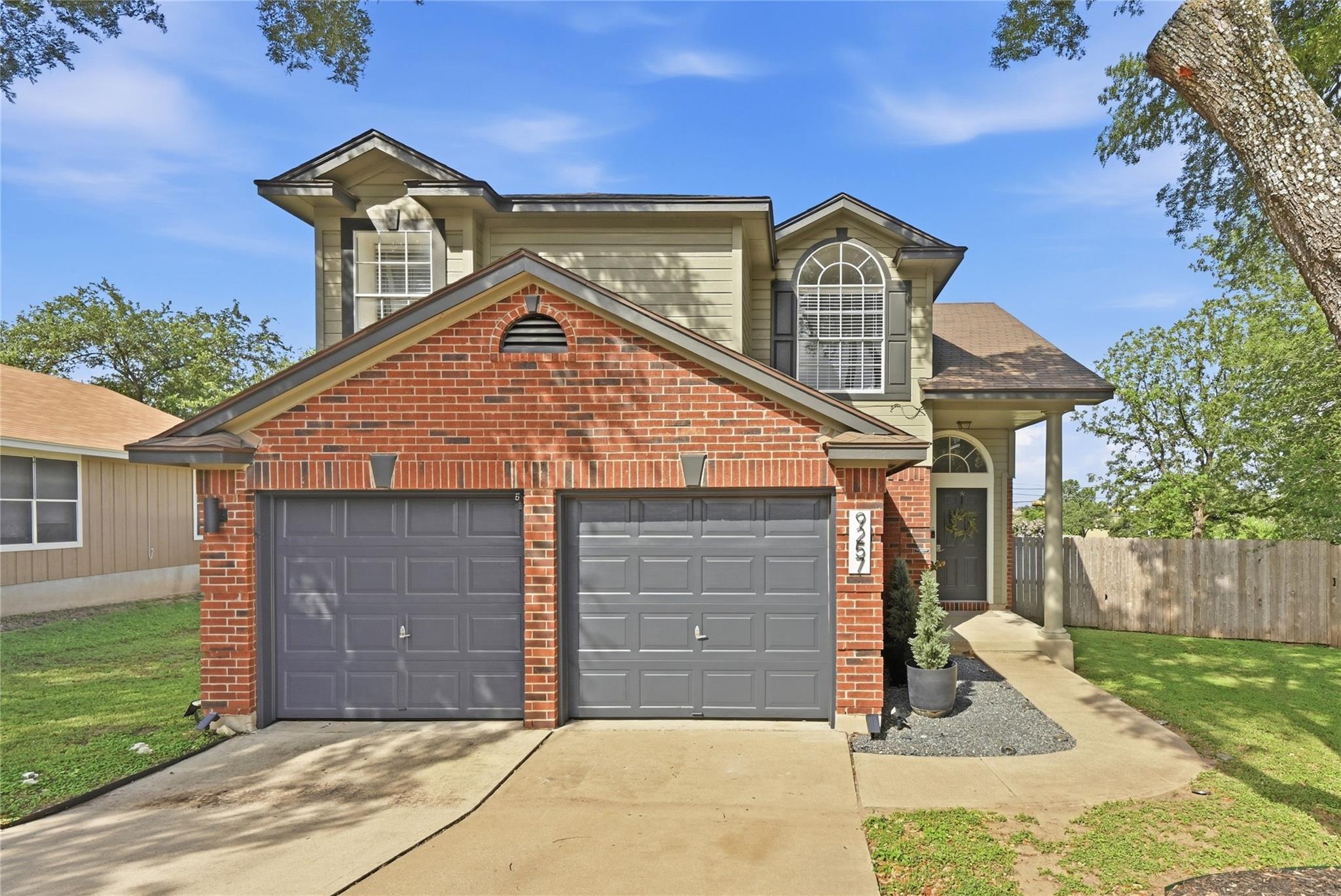 9257  Vigen Cir, photo 2