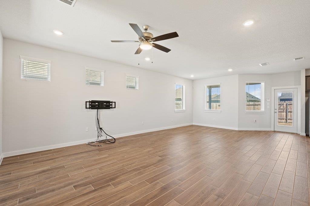 368  Banff Dr, photo 7