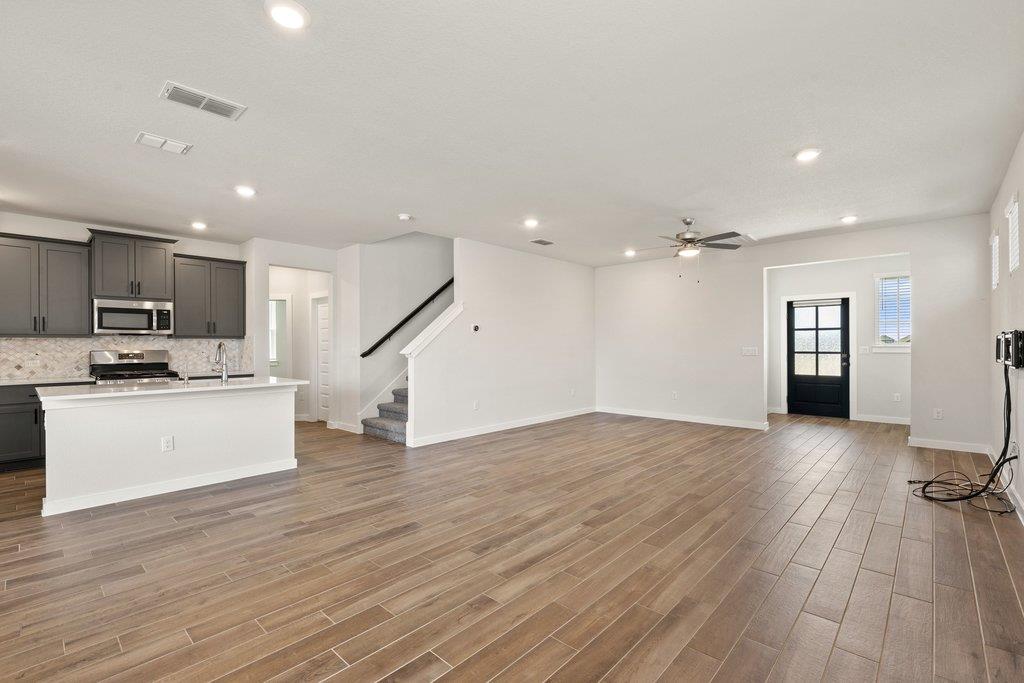 368  Banff Dr, photo 8