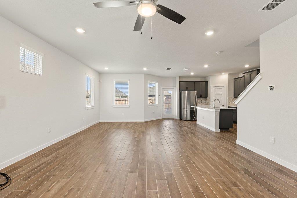 368  Banff Dr, photo 9