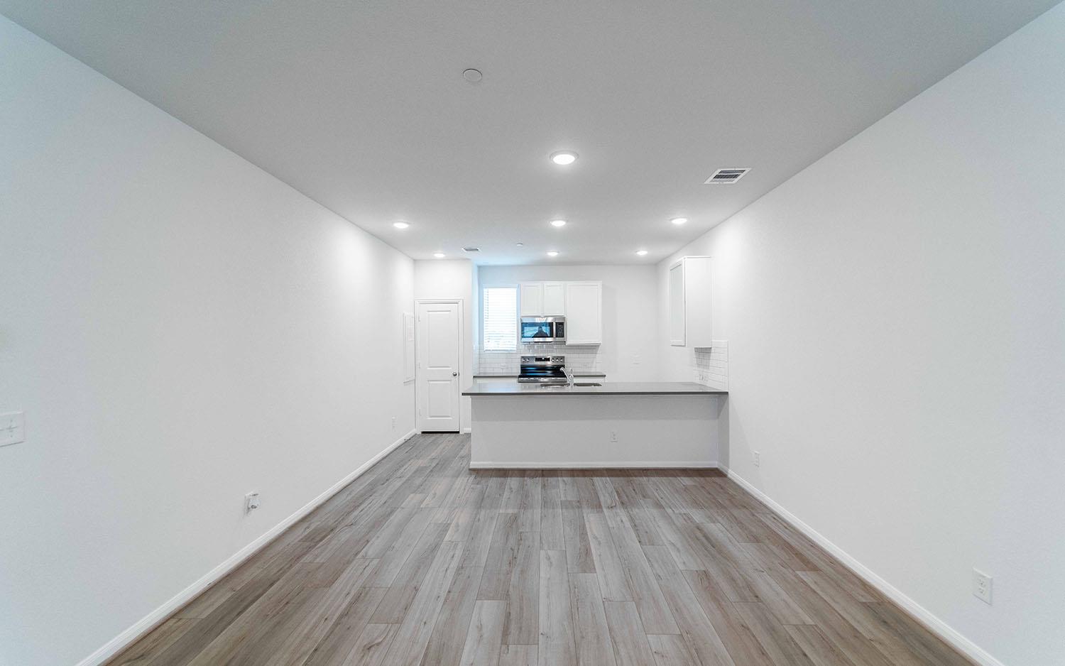 500 Municipal Dr #402 photo 8