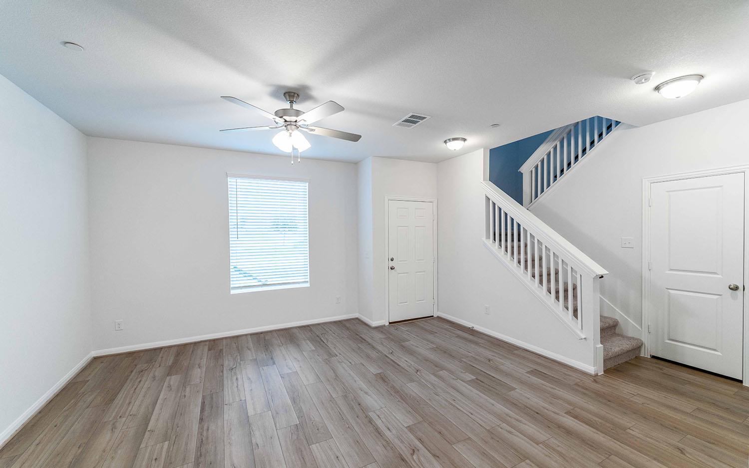 500 Municipal Dr #402 photo 10