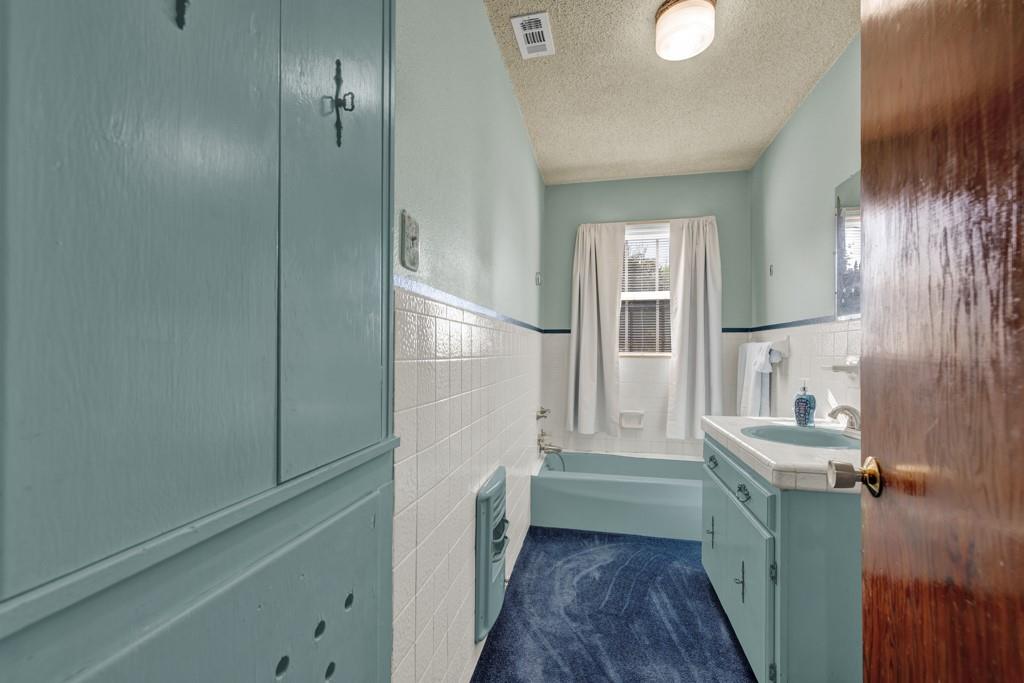 800 N Bishop St, photo 3