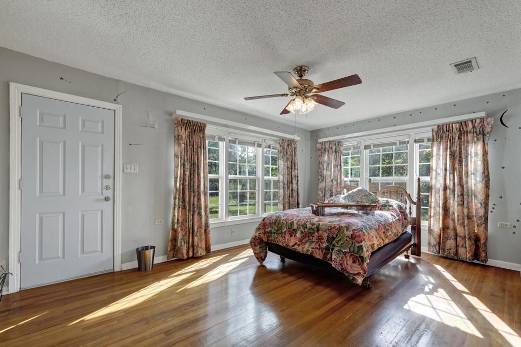 800 N Bishop St, photo 5