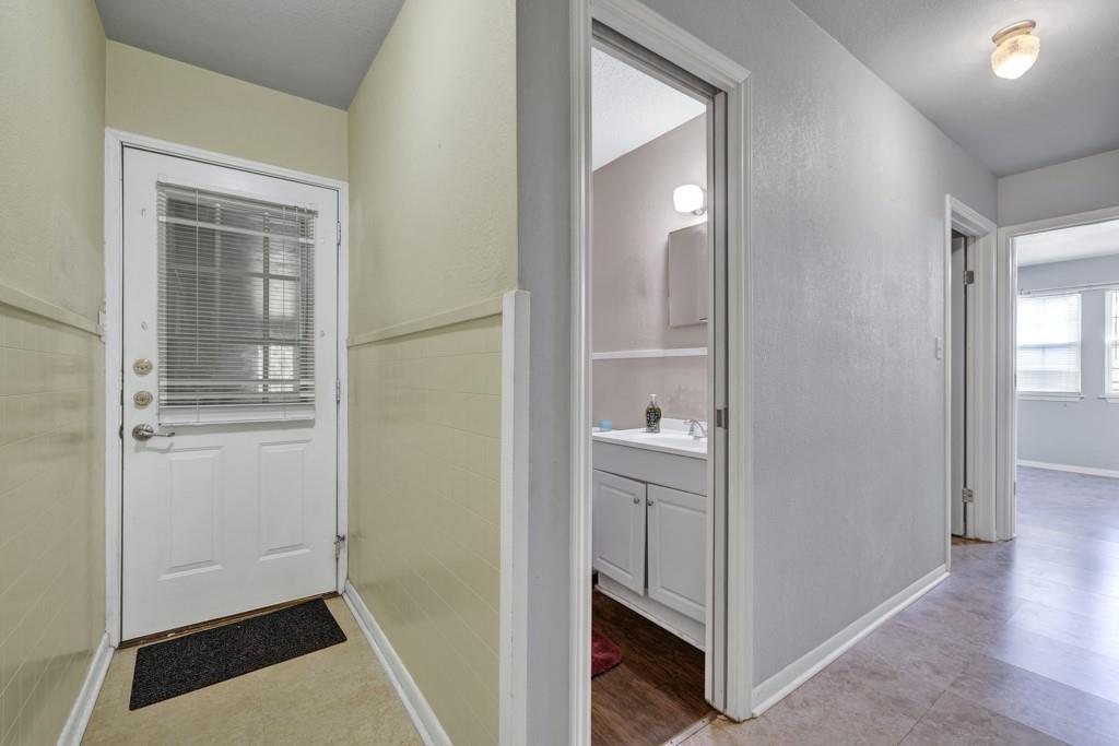 800 N Bishop St, photo 10