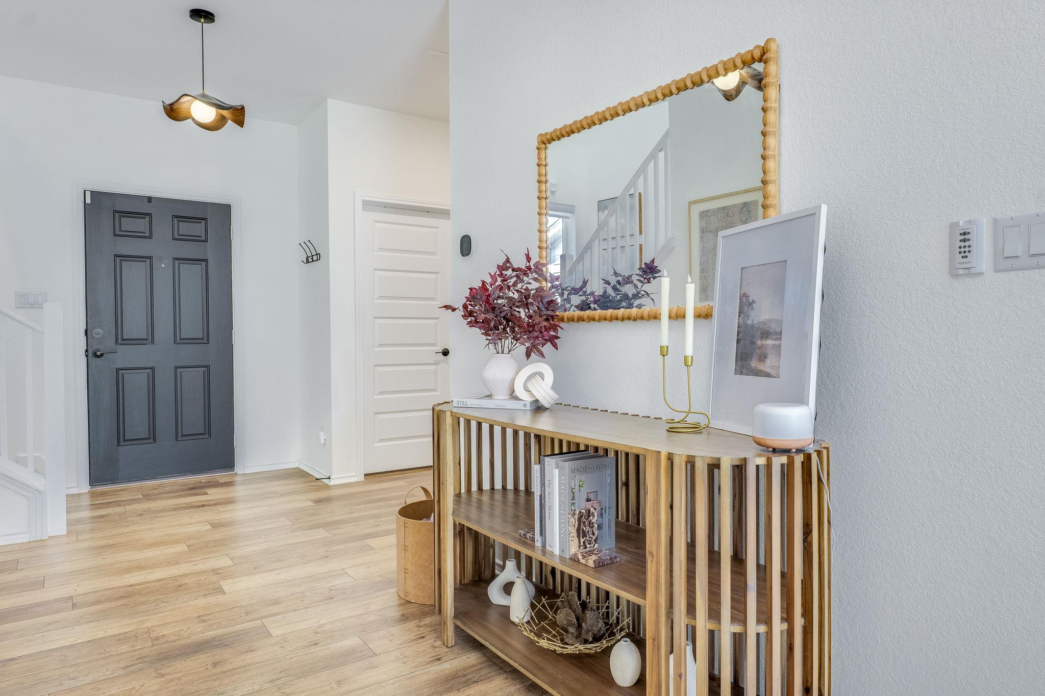 1130  Aronia Ln, photo 2