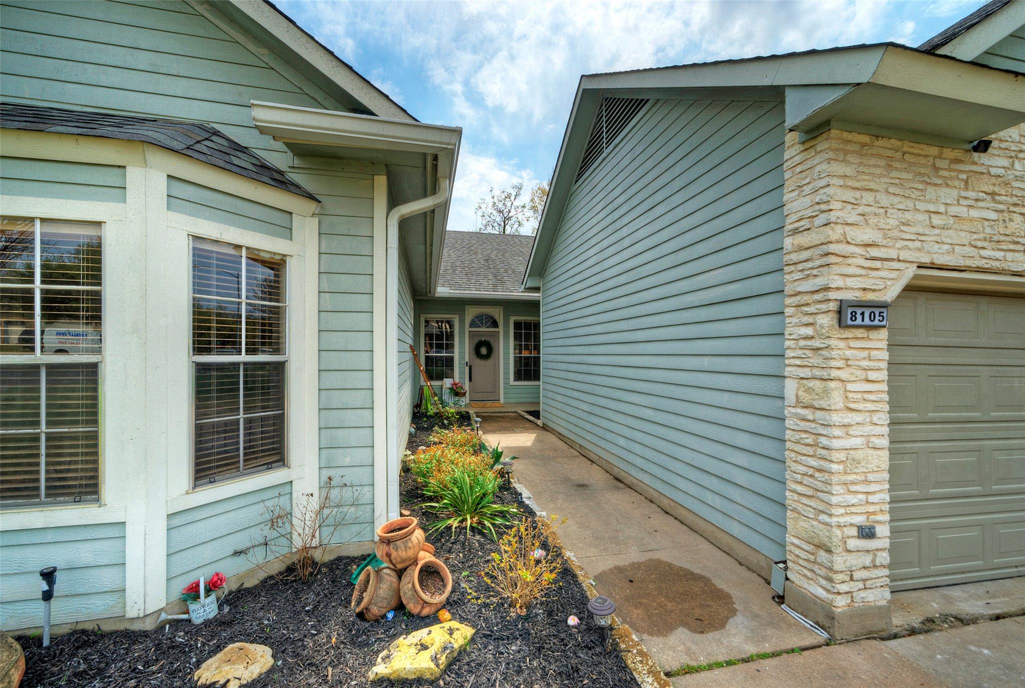 8105  Elkhorn Mountain Trl, photo 2