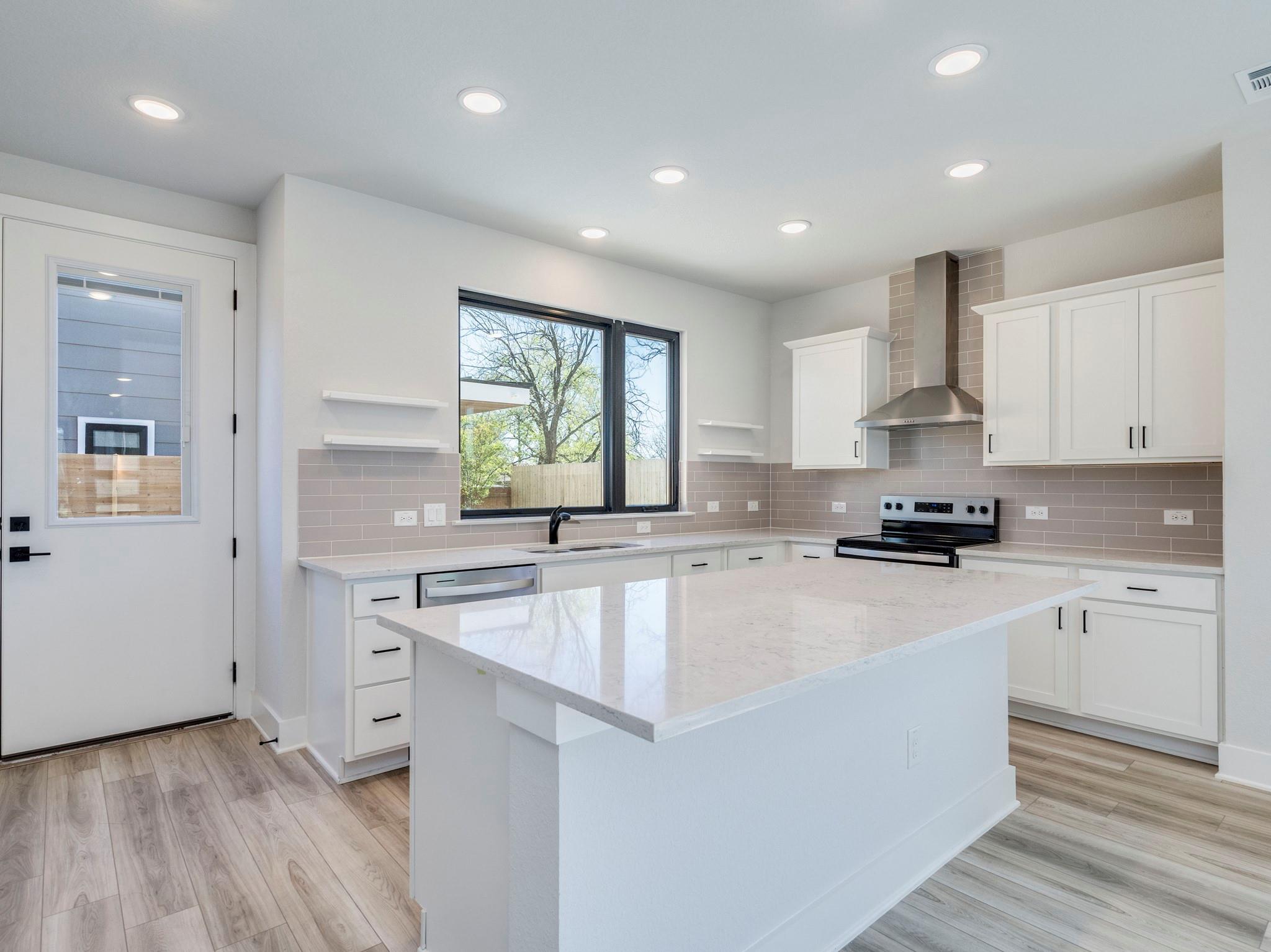 206 E Wonsley Dr  #1, photo 5