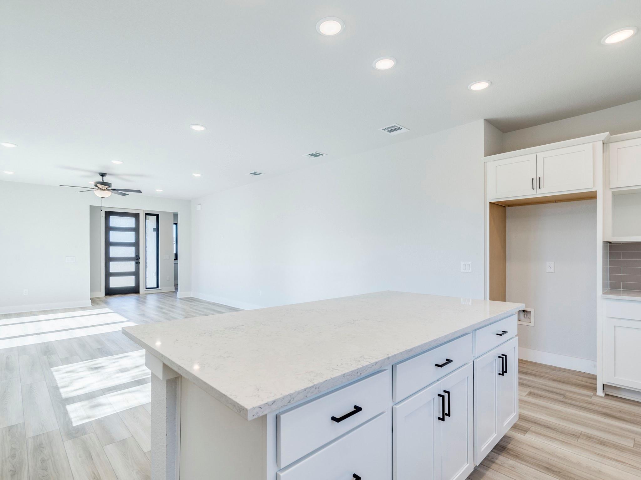 206 E Wonsley Dr  #1, photo 6
