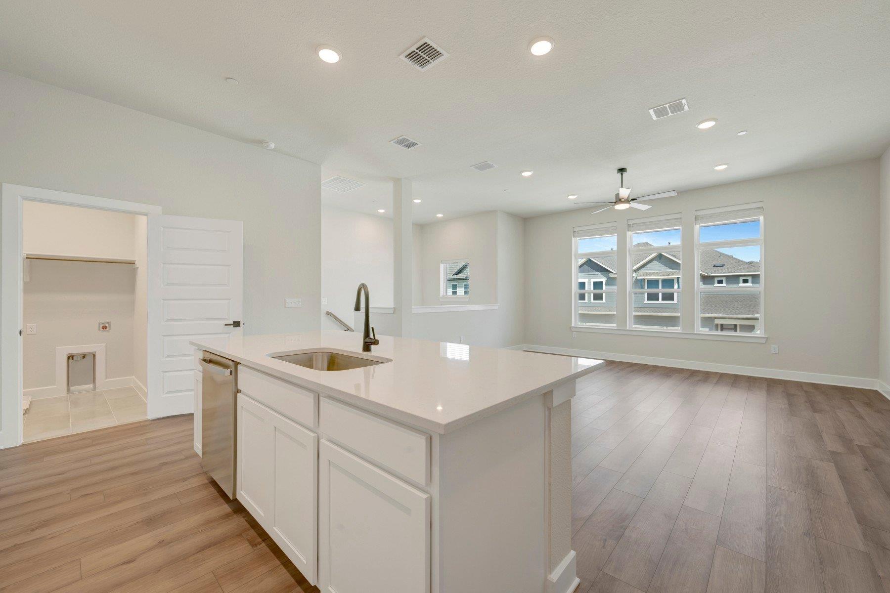 1017  Brickell Loop, photo 11